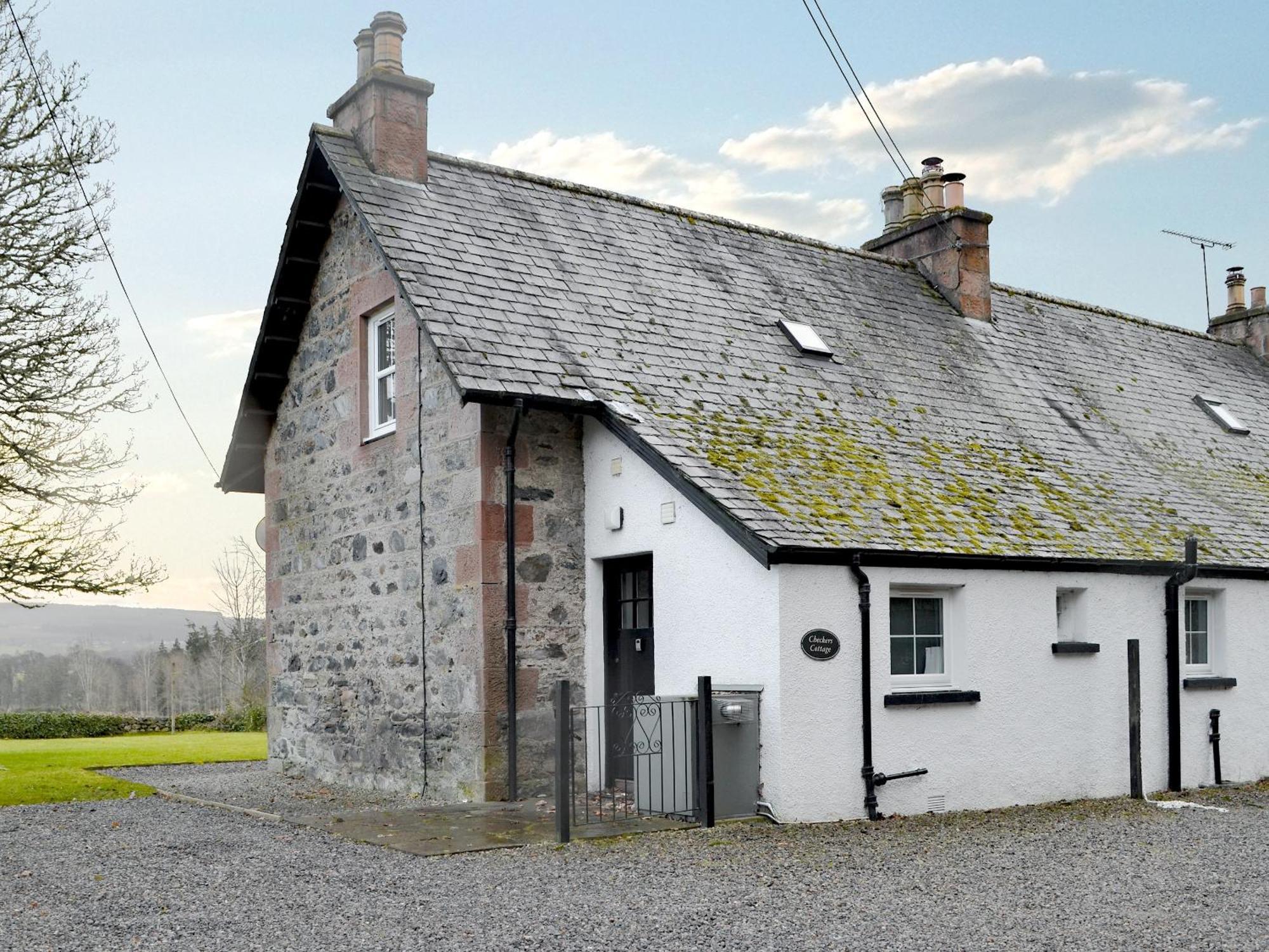Checkers Cottage - Beaufort Estate Belladrum Екстериор снимка